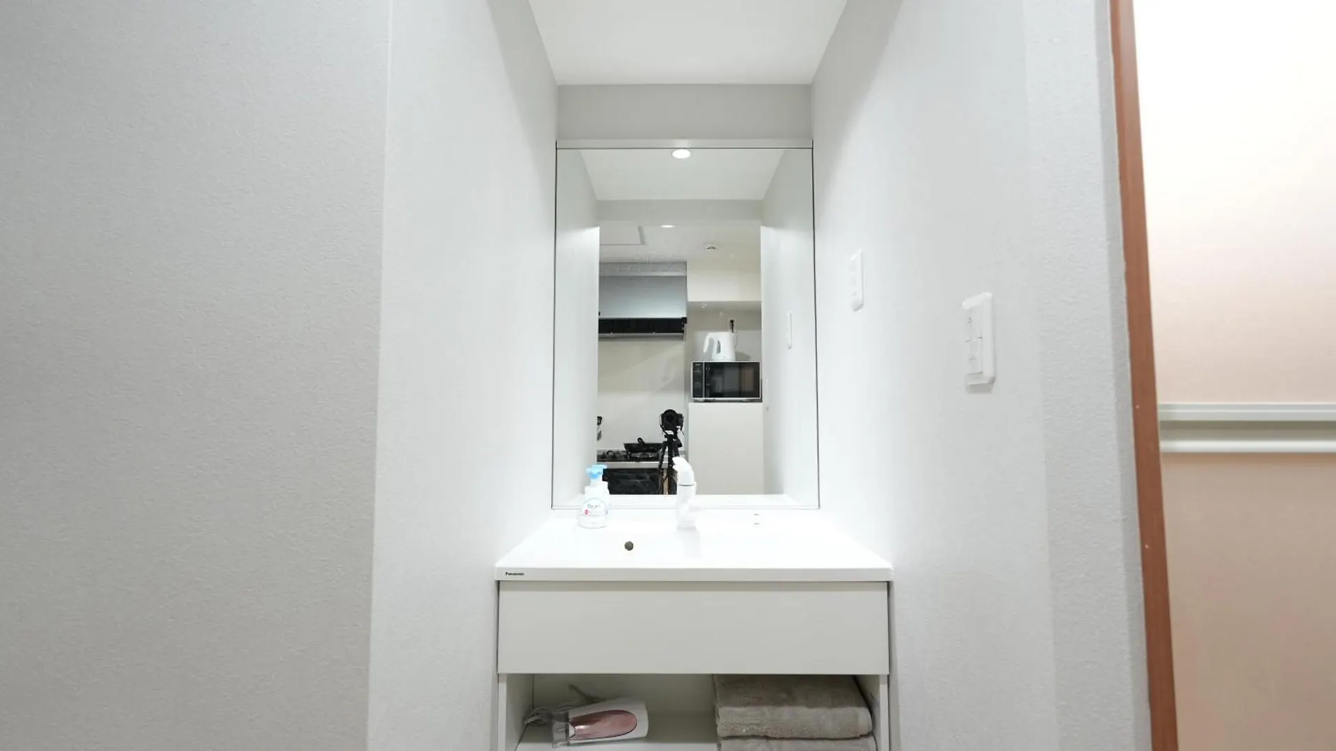 Central Higashinakano Guesthouse For 2 Steps From Subway Tokyo Apartment